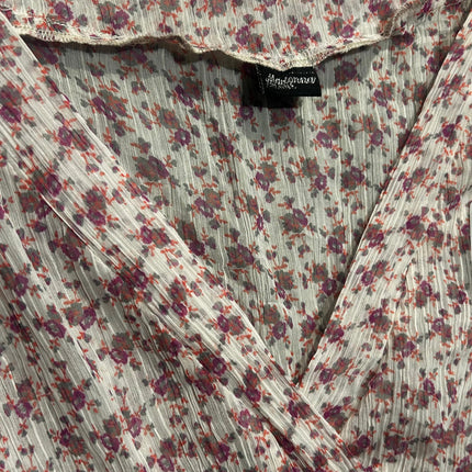 Flowered pink and white vintage top