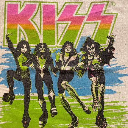 KISS tee