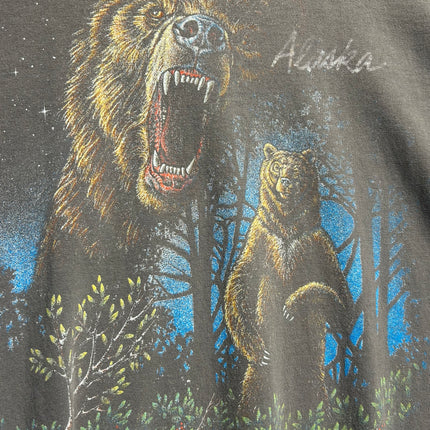 Alaska bear print vintage tshirt