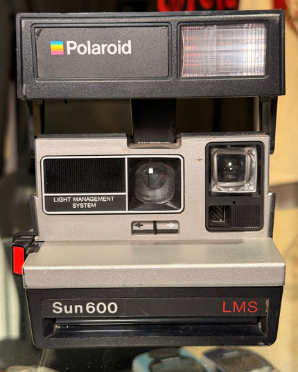 Polaroid Sun600 LMS 1983-1985 Camera + 1 Free Film Pack