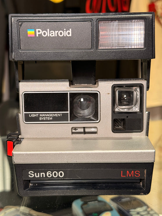 Polaroid Sun600 LMS 1983-1985 Camera + 1 Free Film Pack