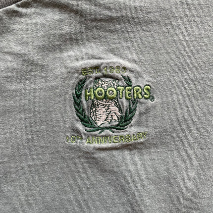 Hooters 10th anniversary single-stitched tee