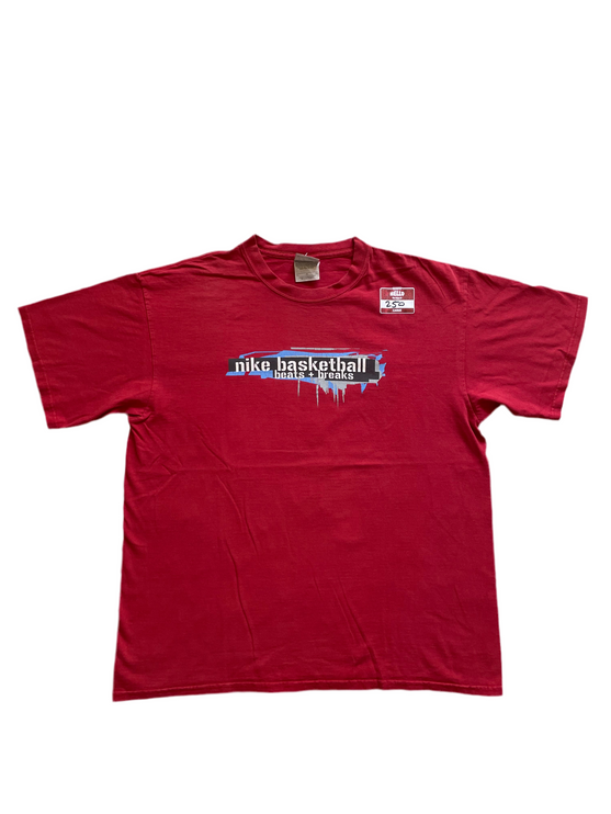 Nike basketball beats+breaks tee