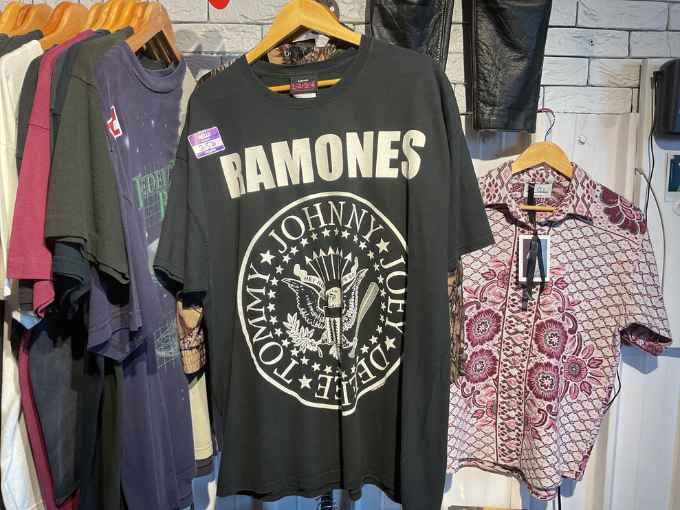 Ramones tshirt