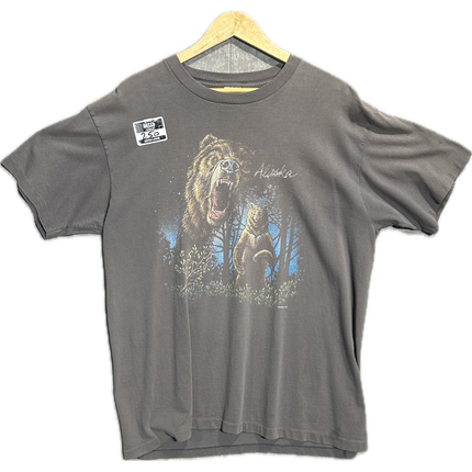 Alaska bear print vintage tshirt
