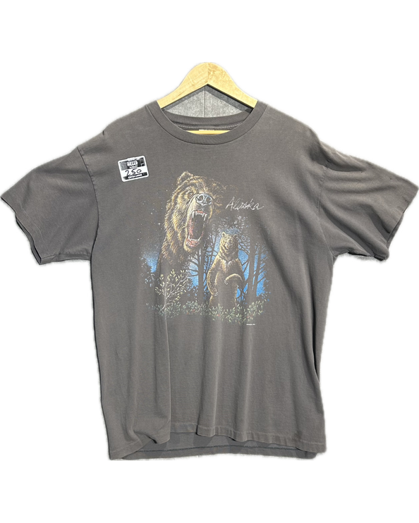 Alaska bear print vintage tshirt