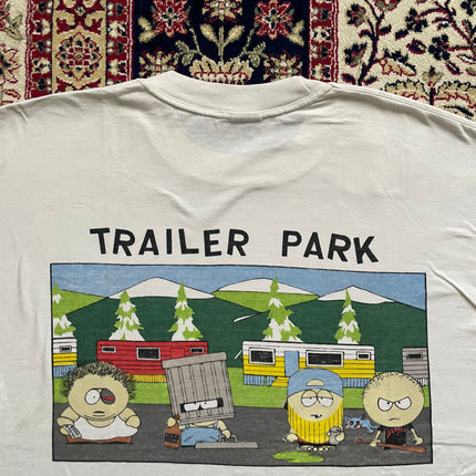 Moving bee trailer park tee