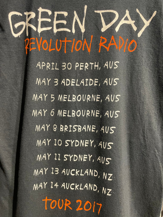 2017 GREEN DAY REVOLUTION RADIO TEE