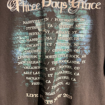 2010 THREE DAYS GRACE TEE