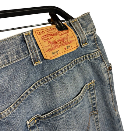 OutOf10 Levi's 569 loose fit light wash denim shorts with iconic leather back patch and classic five-pocket styling