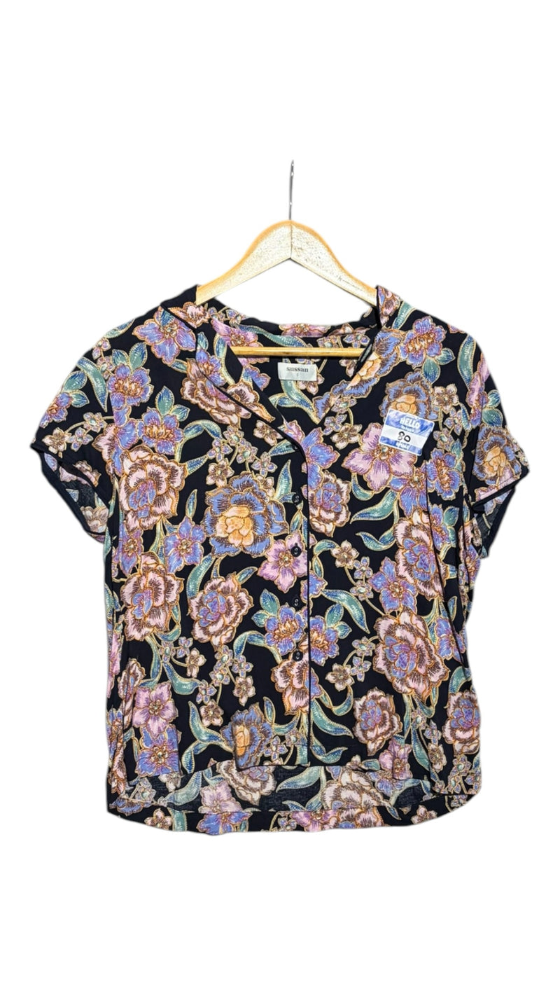 OutOf10 sussan black short sleeve blouse with a multi-coloured floral print, notched collar, and button-down front.